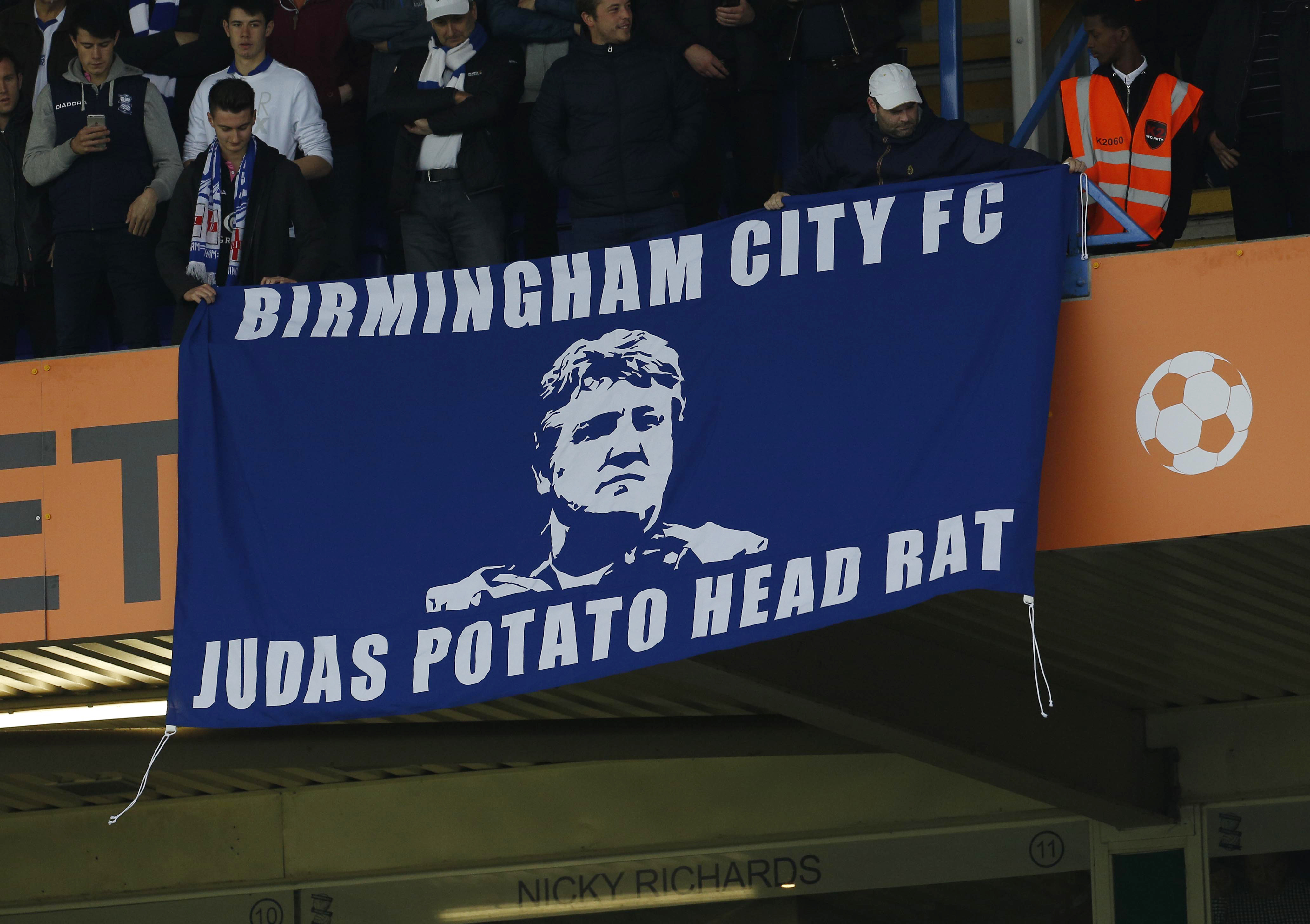 Transparent navijača Birminghama na utakmici protiv Ville. Foto: Craig Brough/Action Images